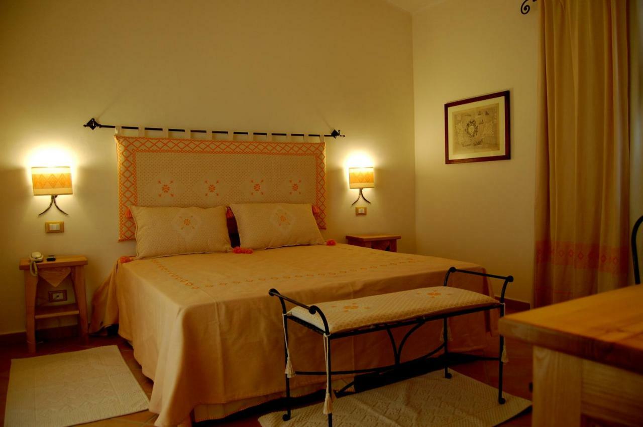 Hotel Aldiola Country Resort 圣安托尼奥迪加卢拉 外观 照片